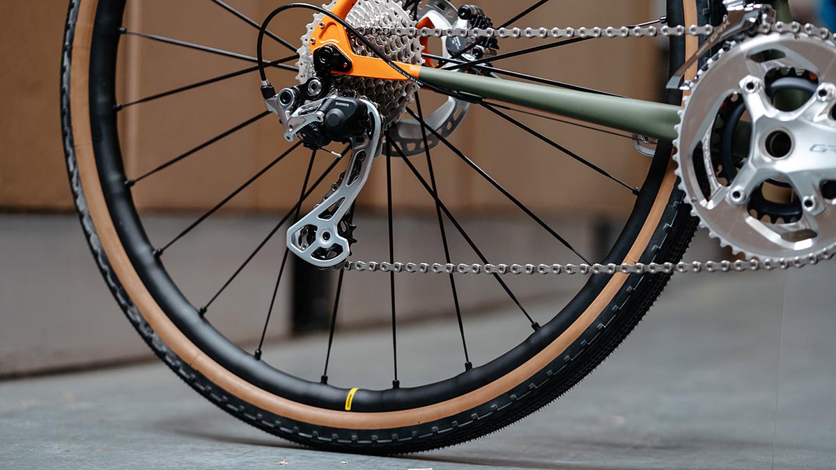 Technical FAQ: Even more tubeless tire mounting tips - Velo